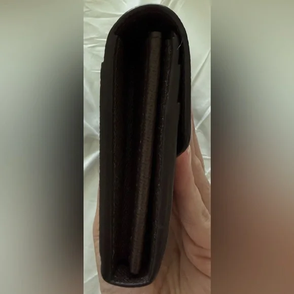 Louis Vuitton Wallet - Picture 5 of 12